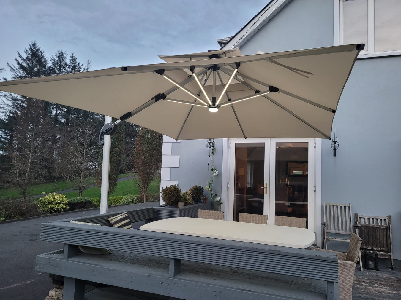 Parasols/ Umbrellas